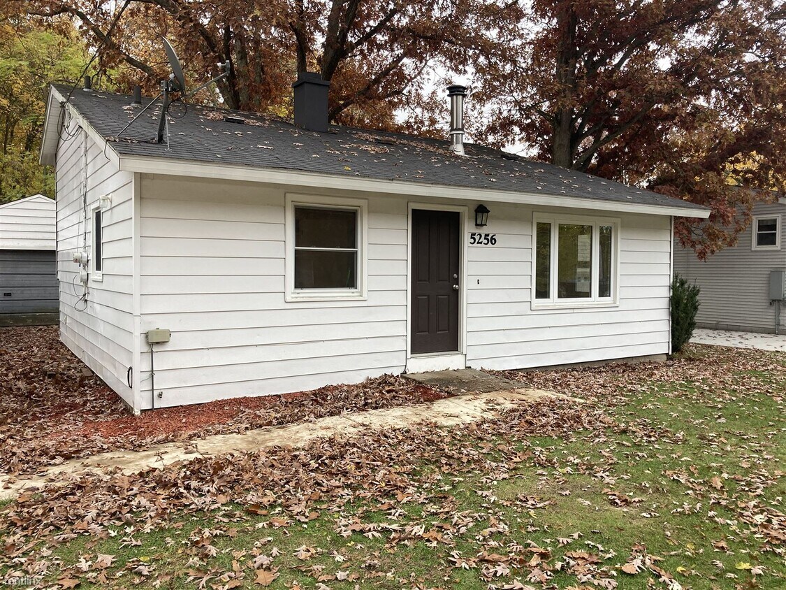 Primary Photo - 3 br, 1 bath House - 5256 Larkin Ave NE