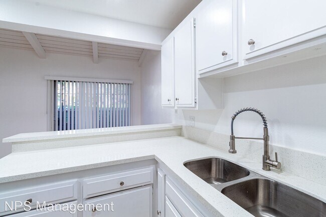 Foto del edificio - 3 br, 2 bath House - 3701 Country Club Dri...