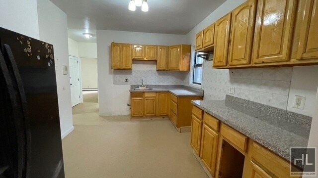 Foto del edificio - 1054 E 14th St