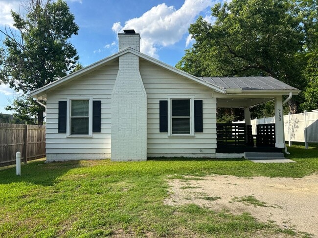 Building Photo - 2203 E Garner Rd