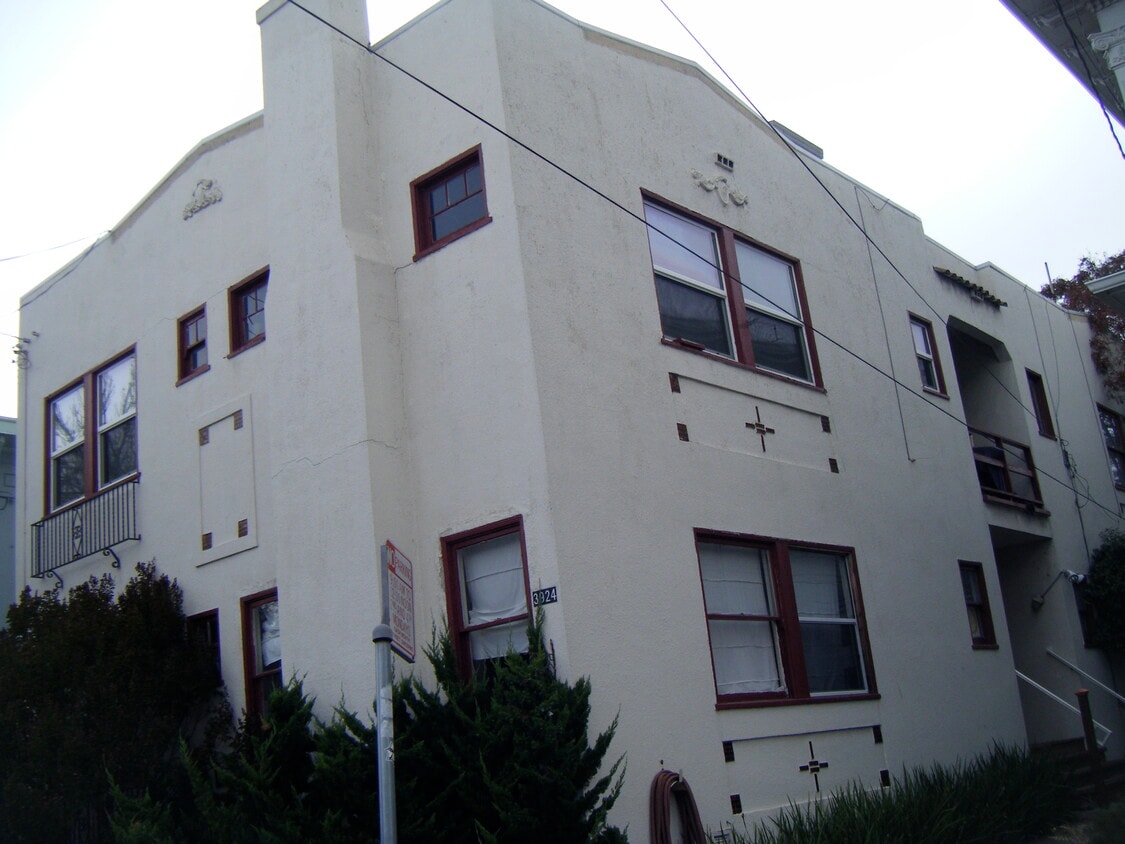 Foto principal - 3924 Clarke St