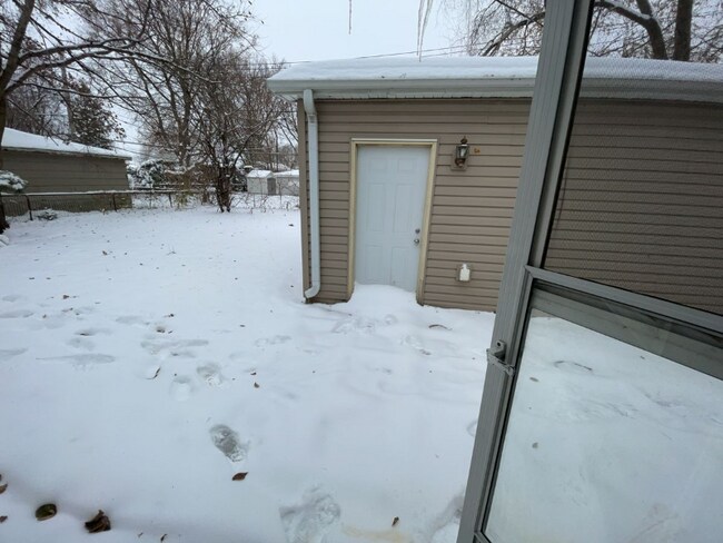 Foto del edificio - 622 Murphy Dr