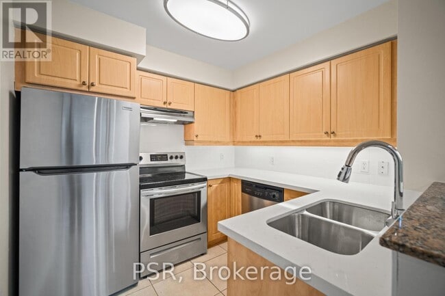 Photo du bâtiment - 515-515 Rosewell Ave