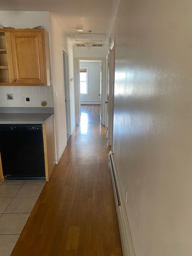 Foto del edificio - 6720 MADISON St