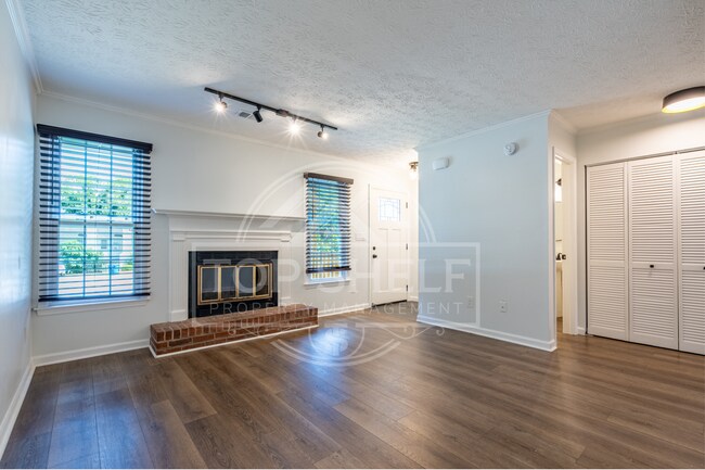 Foto del edificio - 1330 Kennesaw Trace Ct