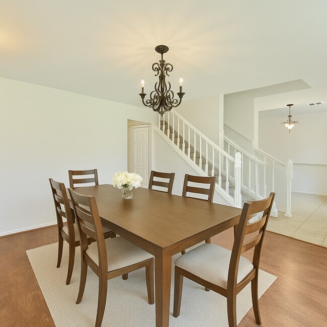 Foto del edificio - 7914 Oakington Dr