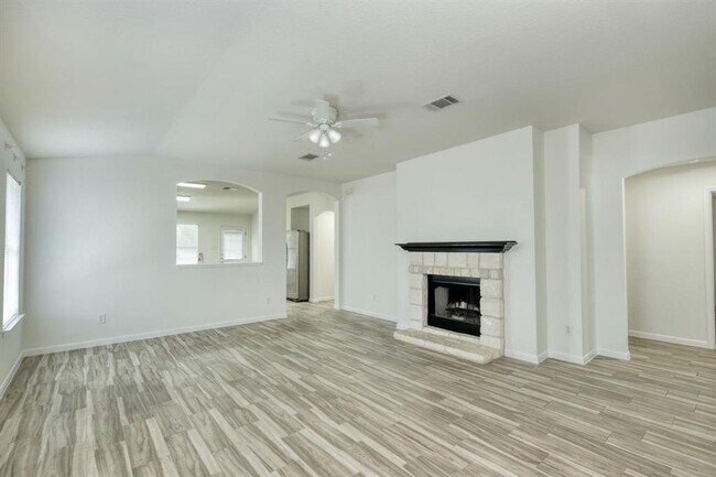 Building Photo - 1204 Kenneys Way