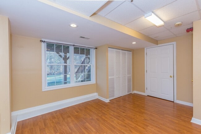 Building Photo - 100 Nutting Rd