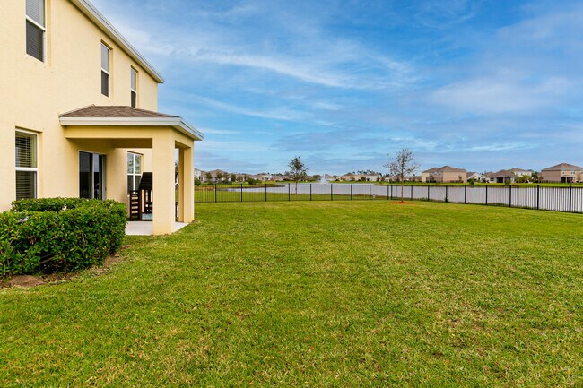 Foto del edificio - 8753 Cobblestone Dr
