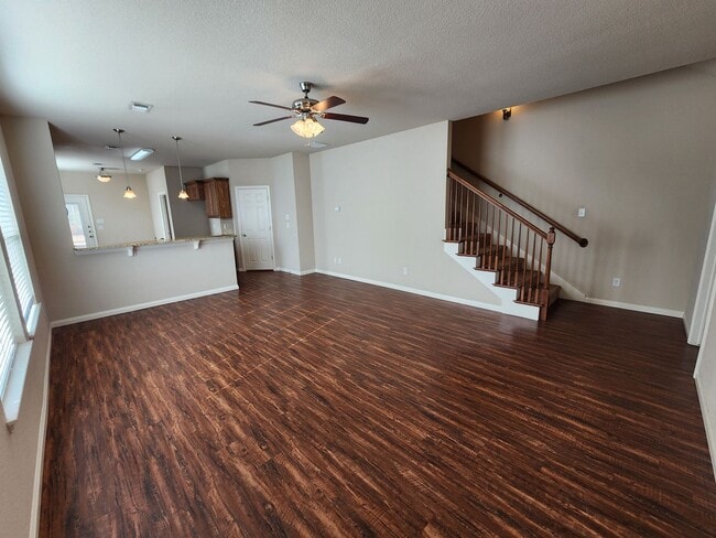 Building Photo - Spacious 3 Bedroom Duplex In Benbrook