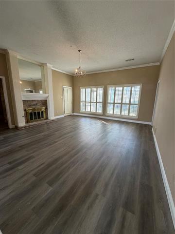 Building Photo - 629 N Parks Dr