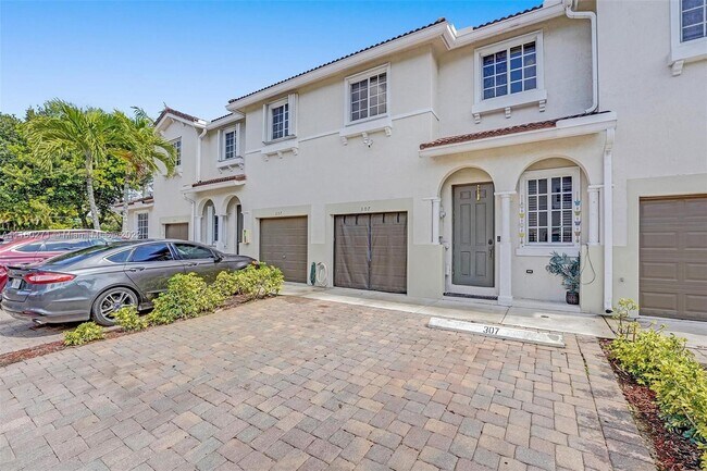 Foto del edificio - 21413 NW 13th Ct