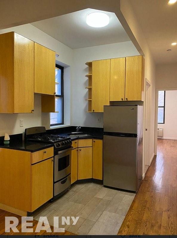 Foto del edificio - 407 W 51st St