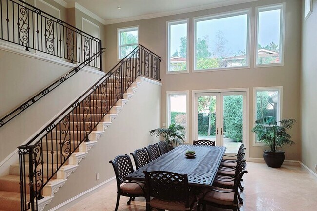 Building Photo - 10421 Brightwood Dr
