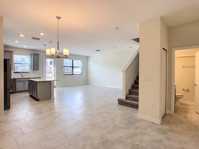 Foto del edificio - Gorgeous 4 bedroom townhome!