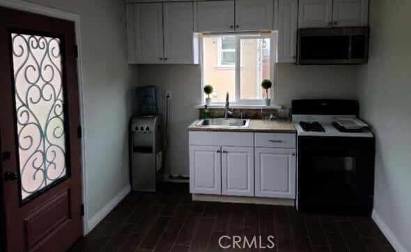 Building Photo - 338 W Bonnie Brae Ct