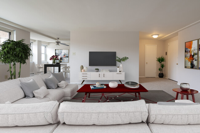 Living Room - Oakwynne House