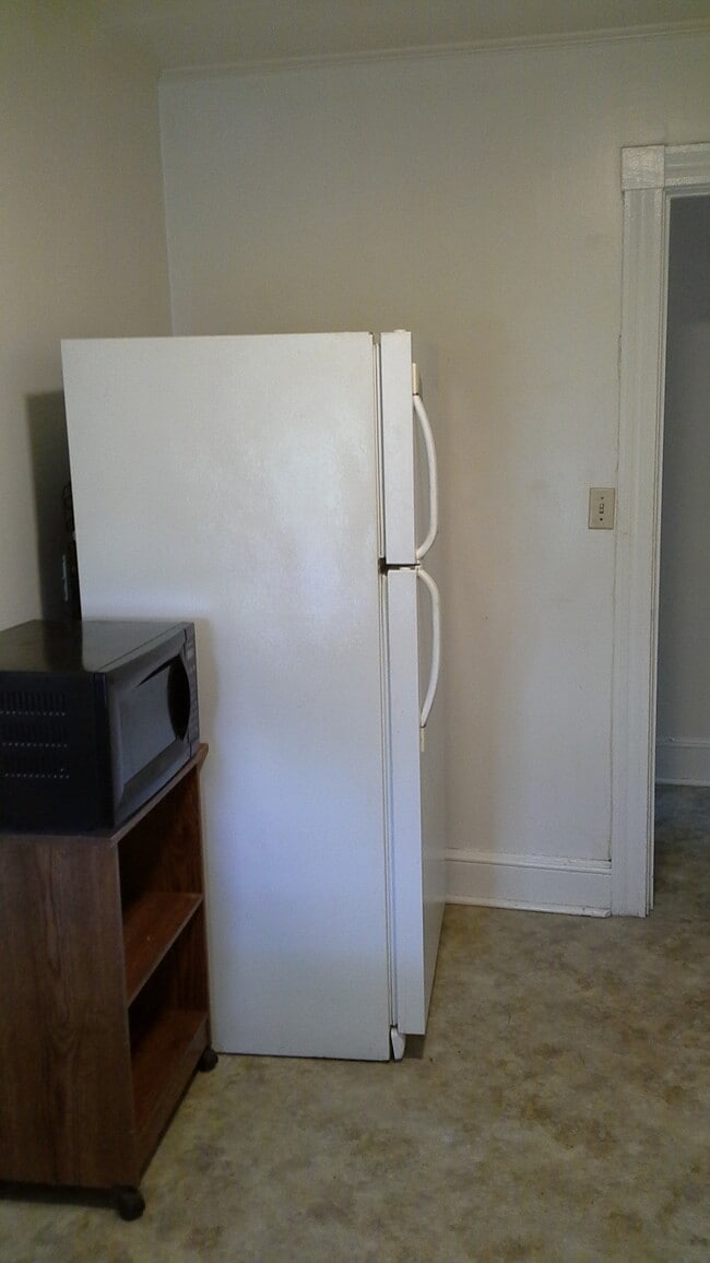 Kitchen - 127 Eddy St