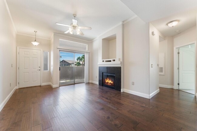 Foto del edificio - Upgraded condo in gated community