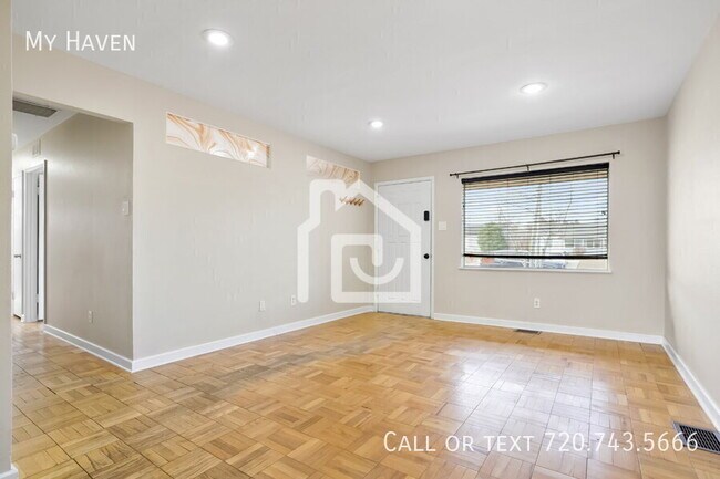 Foto del edificio - 3032 S Glencoe St