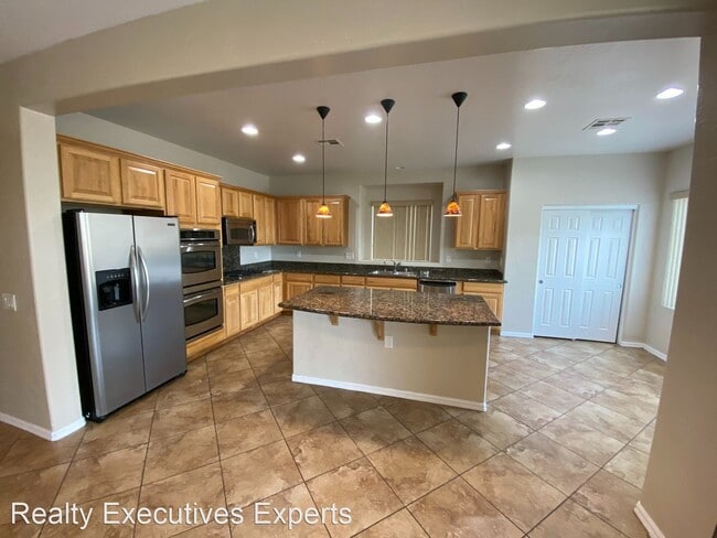 Foto del edificio - 4 br, 3 bath House - 8132 Walden Lake St