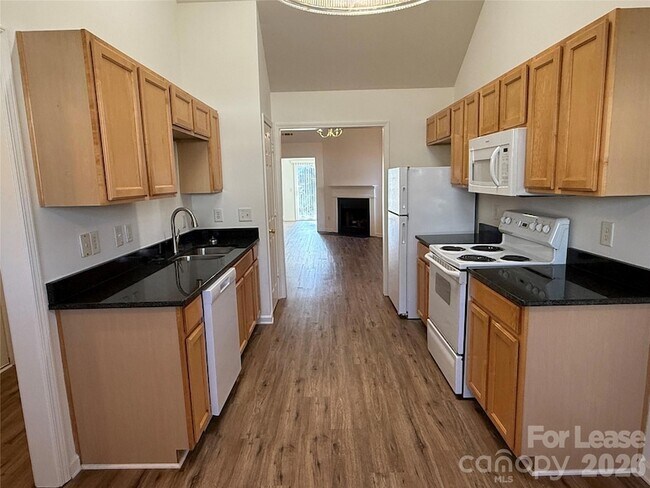 Foto del edificio - 6319 Elliott Dr