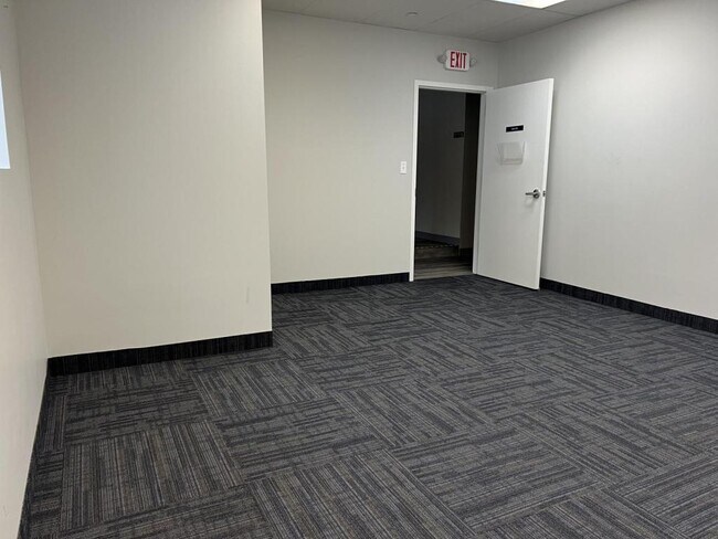 Foto del edificio - 2025 Central Park Ave