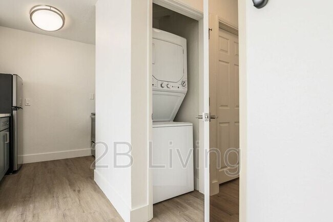 Foto del edificio - 1221 E 20th St