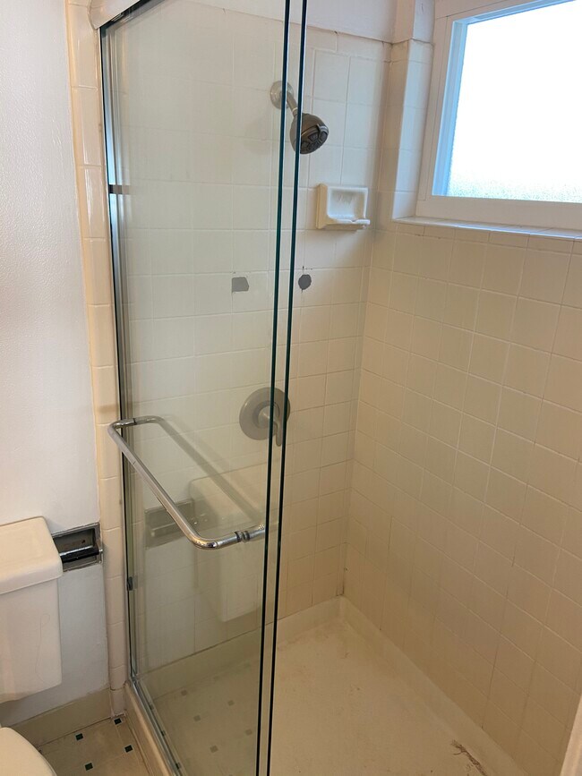 Bathrooms 2 - 43111 Mayfair Park Ave