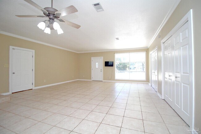 Foto del edificio - 4810 Creighton Rd