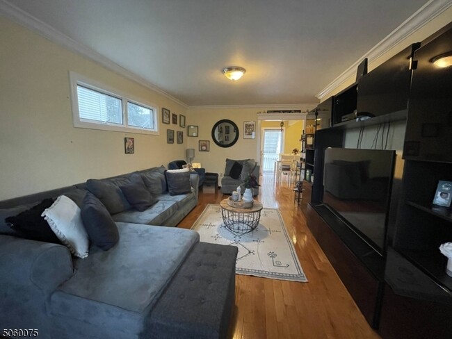 Building Photo - 415 Raritan Ave