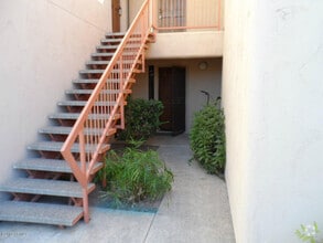 Building Photo - 9340 N 92nd St