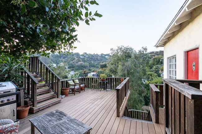 Building Photo - Private Oasis in Beachwood Canyon with Hol...