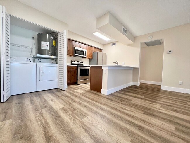 Foto del edificio - 5309 Summerlin Rd