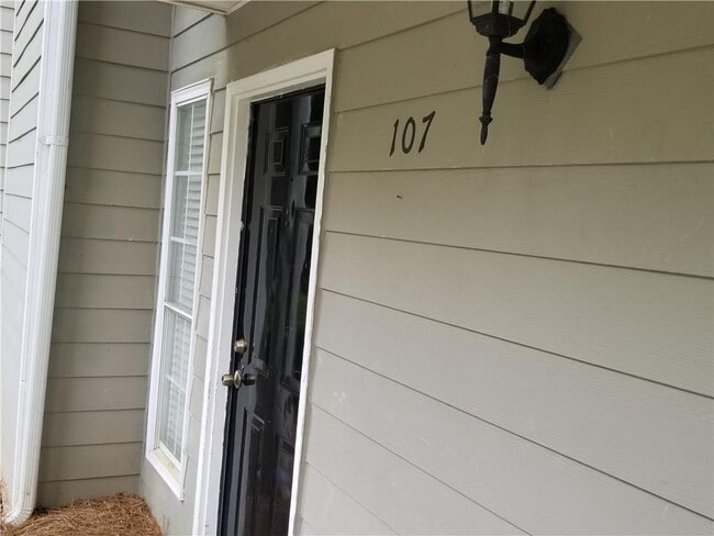 Building Photo - 107 Sterling Ct