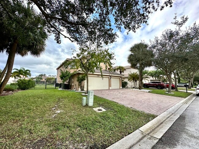 Building Photo - 5024 Nautica Lake Cir