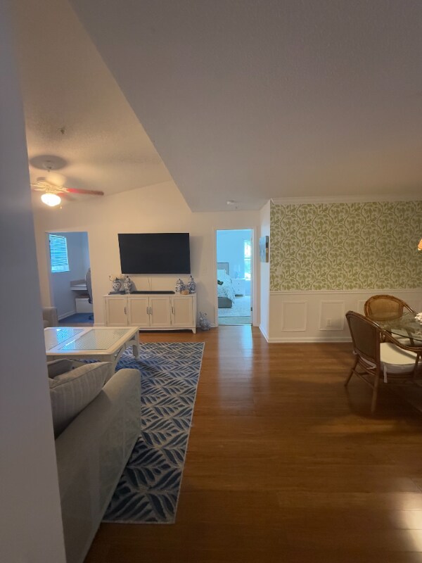Foto principal - 9307 Walden Park Dr