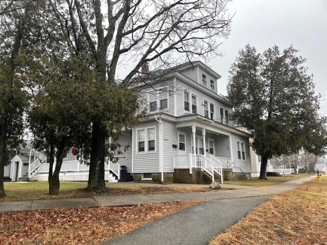 243 Brook Street, Apt D, Sanford - 243 Brook St
