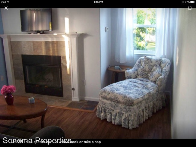 Foto del edificio - 18934 Riverside Dr