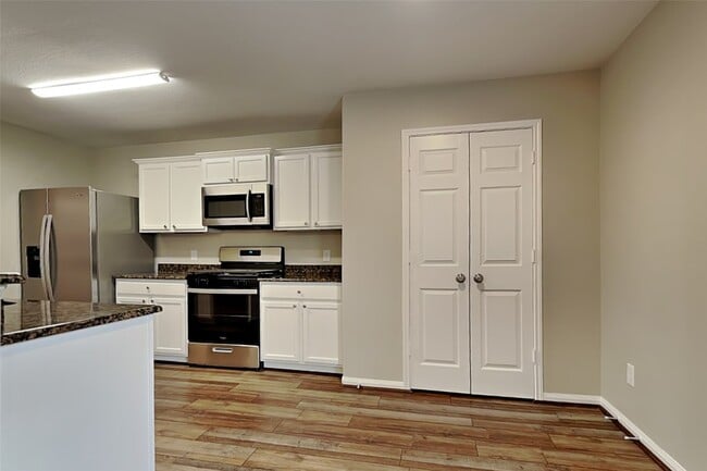 Building Photo - 10208 Jewel Ct