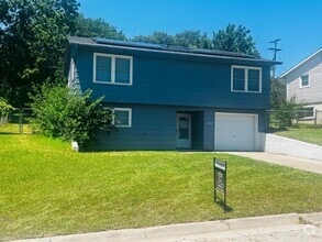 Building Photo - 1520 Rockwell Dr