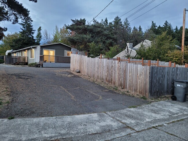Foto del edificio - 340 Hill Ct