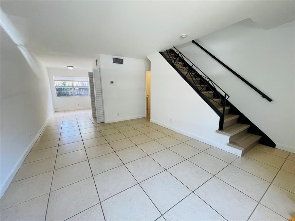 Foto principal - 825 NW 46th Ave