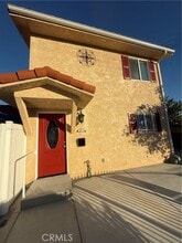 Building Photo - 746 W 4th Ave