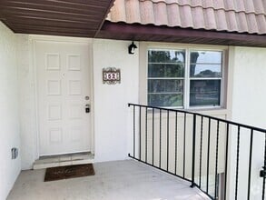 Building Photo - 52 Windtree Ln