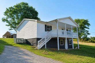 Building Photo - 945 W Gate Rd