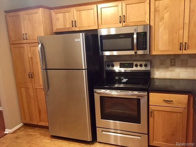 Foto del edificio - 27860 Berrywood Ln