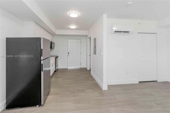 Building Photo - 1620 NW 18th St