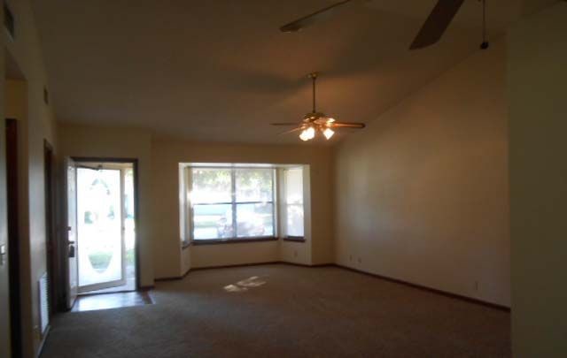 Building Photo - 3 bedroom/2 bath in Crooked River