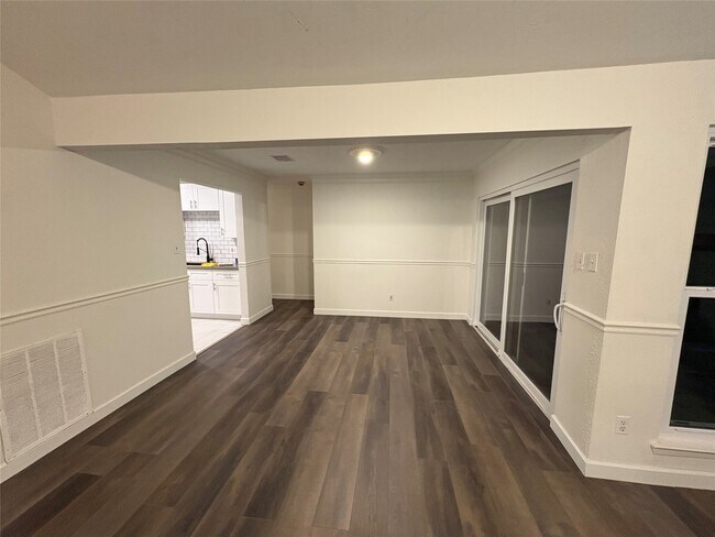 Foto del edificio - 1203 Rock Canyon Dr